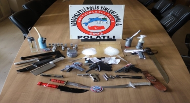 Ankara'da üst aramasında uyuşturucu ve silah ele geçirilen şüpheli tutuklandı 