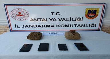 Antalya'da uyuşturucu operasyonunda 2 kişi yakalandı