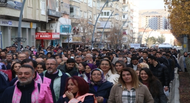 Çankırı Karatekin Üniversitesinin kuruluşunun 15. yılı kortej yürüyüşüyle kutlandı