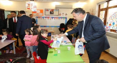 Çubuk’ta öğrencilere diş bakım seti dağıtıldı