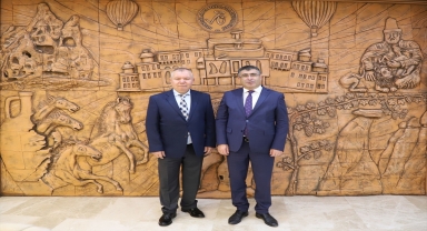 Devlet Tiyatroları Genel Müdürü Kurt, NEVÜ'yü ziyaret etti