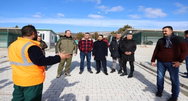 Doğa Koruma ve Milli Parklar Genel Müdürü Şahin'le beraberindeki heyetten Konya'daki barınağa ziyaret