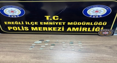 Ereğli'de polisin rutin kontrolleri sırasında tarihi paralar bulundu