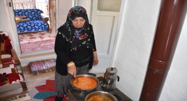 Eskişehirli kadın çiftçi ata tohumuyla kuru fasulye üretiyor