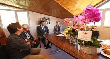 Kaş Belediye Başkanı Ulutaş öğretmenleri ziyaret etti 