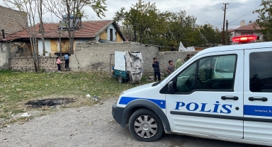 Kayseri'de evde çıkan yangında biri çocuk 3 kişi yaralandı