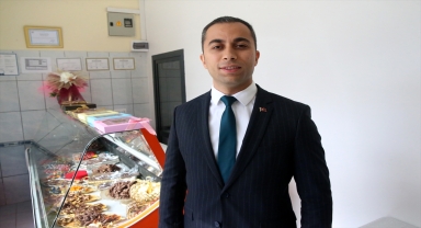 Kayseri'de kooperatifleşen kadınlar çikolata üretip aile bütçesine katkı sağlıyor