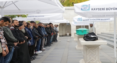 Kayseri'de trafik kazasında ölen gencin cenazesi toprağa verildi