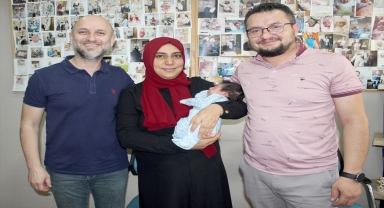 Kayseri'de yaşayan Durmuş çifti 20 yıl sonra çocuk sahibi oldu