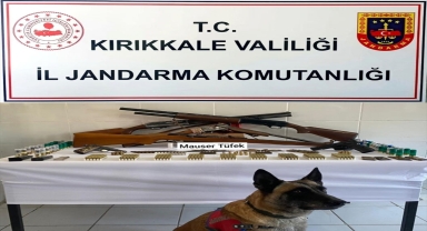 Kırıkkale'de uyuşturucu ve silah operasyonlarında 4 şüpheli yakalandı