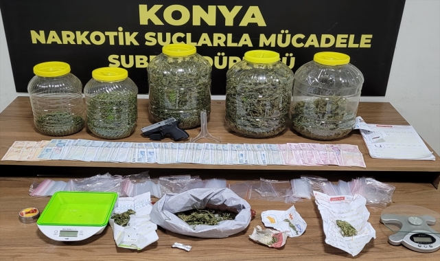 Konya'da güvercin kümesinde 150 uyuşturucu hap ele geçirildi