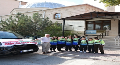 Masa tenisi antrenörü müezzinin eğitim verdiği öğrenciler il birincisi oldu