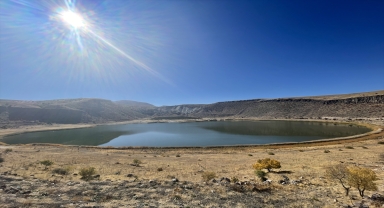 Niğde'de jeotermal sera kuracak firma yetkilileri alanı inceledi