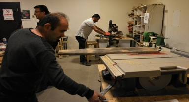 Öğretmenler atıl sıraları süs eşyası ve oyuncağa dönüştürüyor