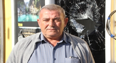 Serik'te 4 taksi durağına zarar verildi