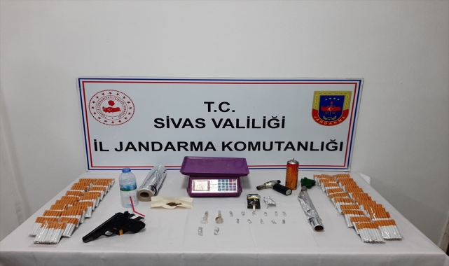 Sivas'ta uyuşturucu operasyonunda 2 şüpheli yakalandı