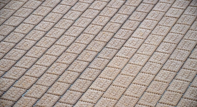 Spor salonunda yaklaşık 3 ton bisküvi kullanılarak buğday başağı motifi yapılıyor