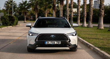 Toyota Corolla Cross Hybrid Türkiye'de satışta