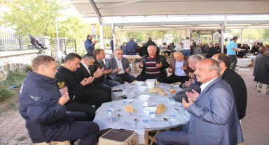 Yalıhüyük'te Belediye Başkanı Koçer'in eşinin anne ve babası için mevlit okutuldu