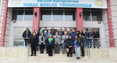 Yunak'ta kariyer gelişim eğitim semineri düzenlendi