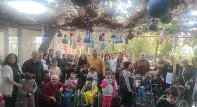 AK Parti Muratpaşa İlçe Başkan Yardımcısı Tekerli, özel çocukları ağırladı