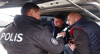 Aksaray'da karısının 3 yakınını bıçakla yaralayan koca ve oğlu gözaltına alındı 