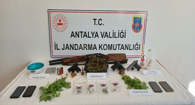Antalya'da uyuşturucu operasyonunda 13 kişi yakalandı