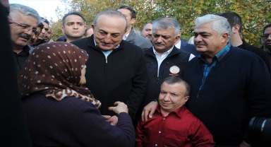 Bakan Çavuşoğlu, Kumluca'da incelemede bulundu: