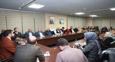 Başkan Büyükkılıç, AK Parti İlçe Yönetim Kurulu Toplantısı'na katıldı