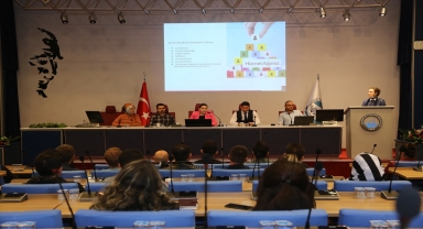 Büyükşehir Belediyesinden personele iletişim eğitimi