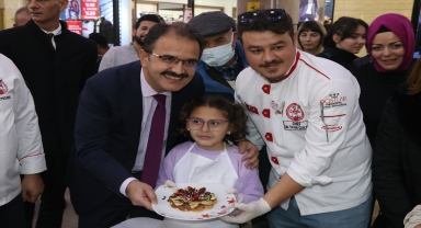 Çankırı'da engelliler waffle hazırlayıp ikram etti