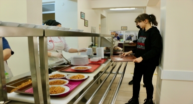 Eskişehir'de günde 4 bin 364 öğrenciye ücretsiz yemek hizmeti veriliyor