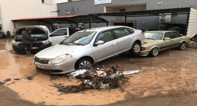 Antalya'da kuvvetli yağış sele neden oldu