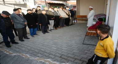 GÜNCELLEME - Eskişehir'de 6 yaşındaki kızın ölümüyle ilgili gözaltına alınan hala adliyeye sevk edildi