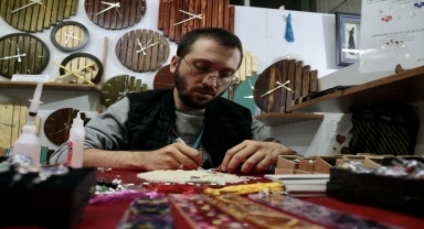 İzlediği haberden etkilenerek başladığı el sanatının ustası oldu