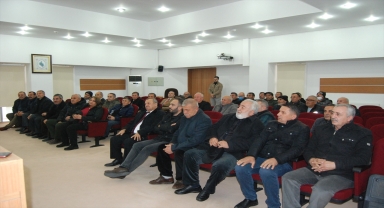 Kaymakam Engin muhtarlarla istişare toplantısı düzenledi