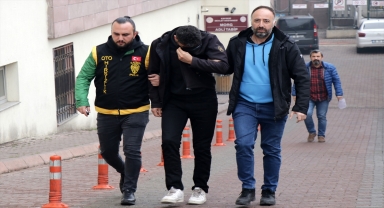 Kayseri'de araç hırsızlığı zanlısı hurdacıların güvenlik kamerasından tespit edilerek yakalandı