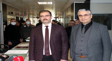 Kayseri ve çevre illerde EYT'liler SKG binalarında yoğunluk oluşturdu