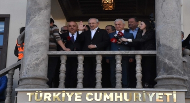 Kılıçdaroğlu, sel afeti yaşanan Finike'yi ziyaret etti: