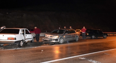 Kırıkkale'de zincirleme trafik kazasında 3 kişi yaralandı