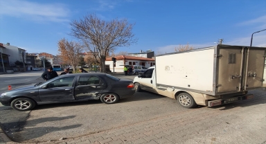 Sivas'ta zincirleme trafik kazasında 1 kişi yaralandı 