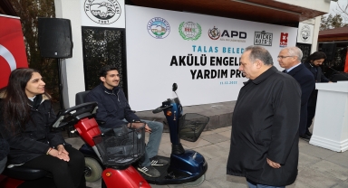 Talas Belediyesi ve IHH Hollanda'dan engellilere araç desteği