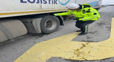 Ulaş'ta kış lastiği denetimi yapıldı