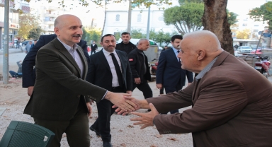 Ulaştırma ve Altyapı Bakanı Karaismailoğlu, selin yaşandığı Kumluca'daki çalışmaları inceledi: