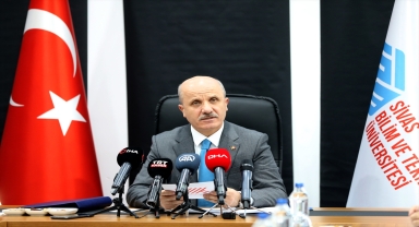 YÖK Başkanı Özvar, Anadolu Üniversiteler Birliği Toplantısı'nda konuştu: