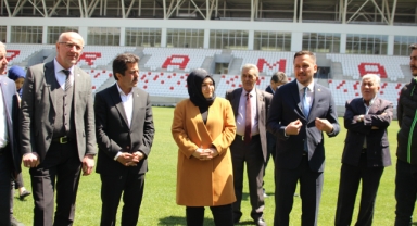 ​​​​​​​KARAMAN STADYUMU 15 BİN KİŞİLİK KAPASİTESİYLE İLK MAÇINI BEKLİYOR