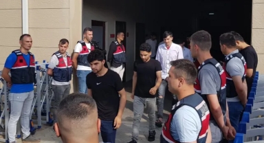 138 düzensiz göçmen sınır dışı edildi