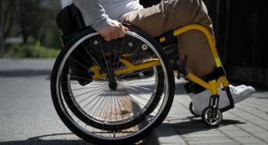 Manuel ve Akülü tekerlekli sandalye kullanımı