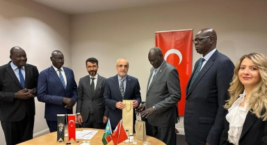 Cumhurbaşkanı Başdanışmanı Yalçın Topçu'dan Güney Sudan heyetiyle dostane muhabbet