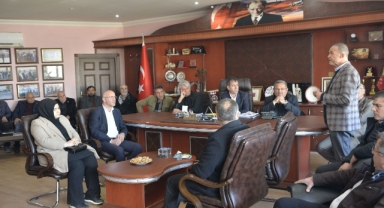 Akgün; Belediye Borç Batağındayken Promosyon İsrafı Yapıyor